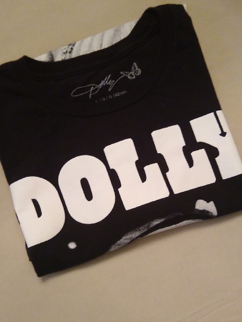 Dolly Parton T-Shirt - Picture 5 of 6